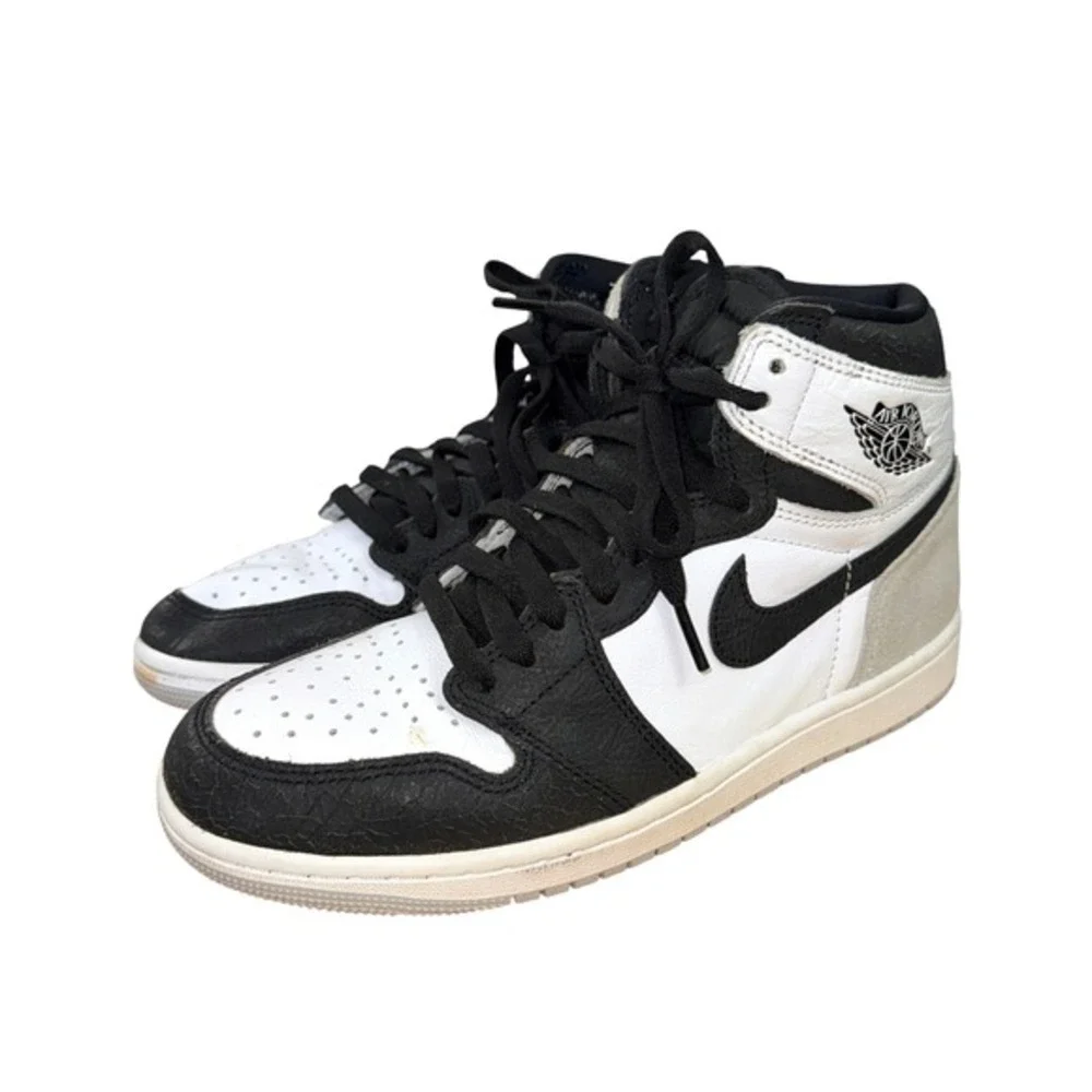 Nike Jordan 1 Retro High‎ OG Mens 7.5 Pre-Owned White/Black Shoes 555088-108